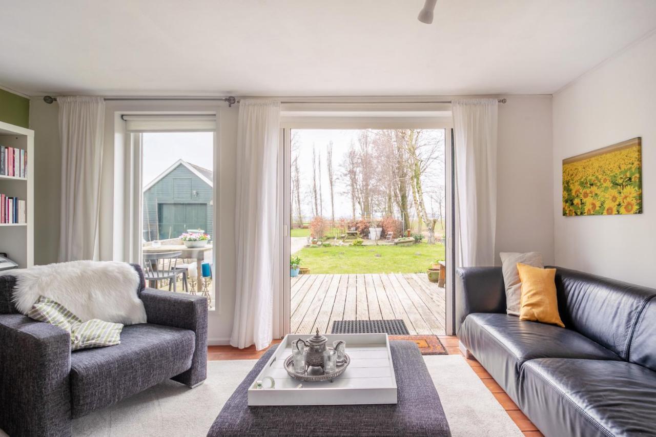 Bed and Breakfast Idyllic Farmhouse Landsmeer Exterior foto
